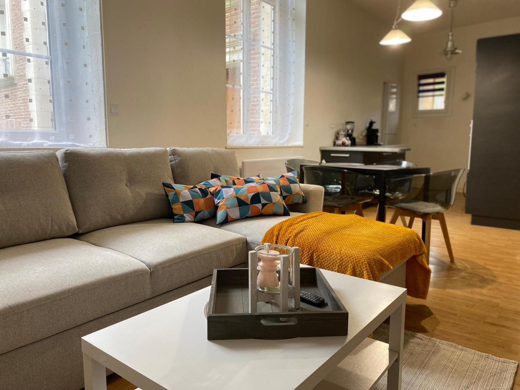 Appartement Coeur Centre Ville Noyon Bagian luar foto